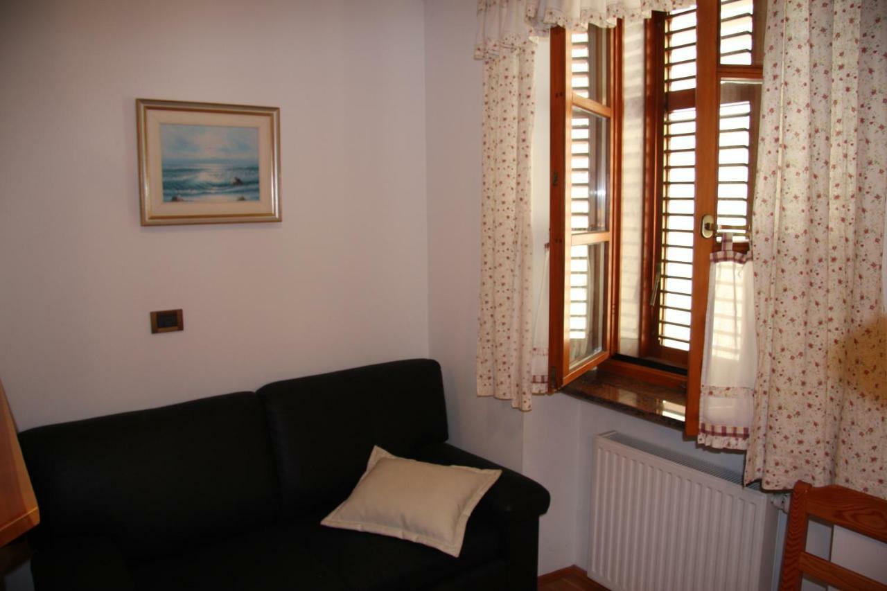 Cozy Apartments Buket In The Center Izola Exterior photo