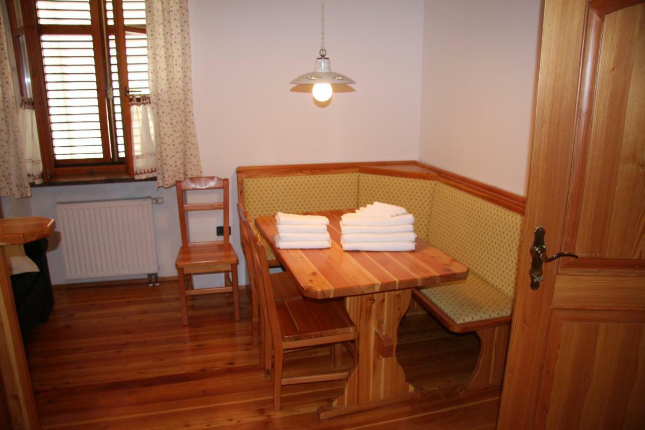 Cozy Apartments Buket In The Center Izola Exterior photo