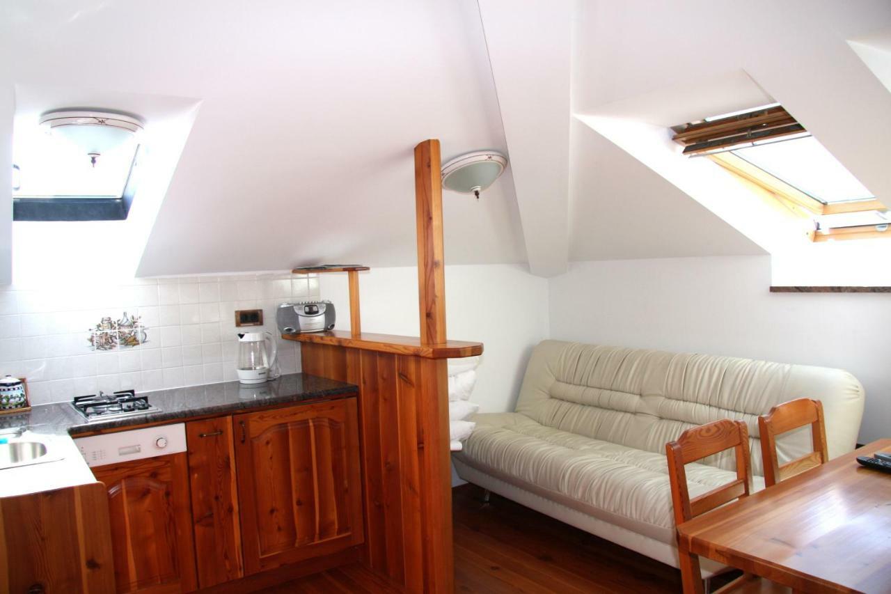 Cozy Apartments Buket In The Center Izola Exterior photo